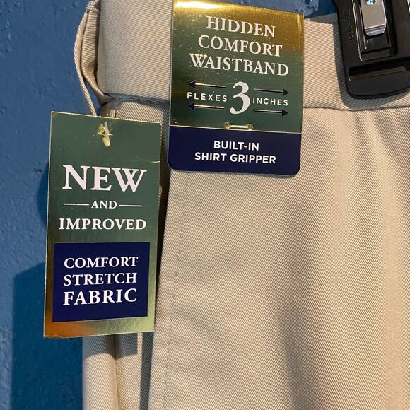 Haggar NWT khaki pants Iron Free Size 40x29 Classic Fit Business Casual Work - Picture 3 of 5